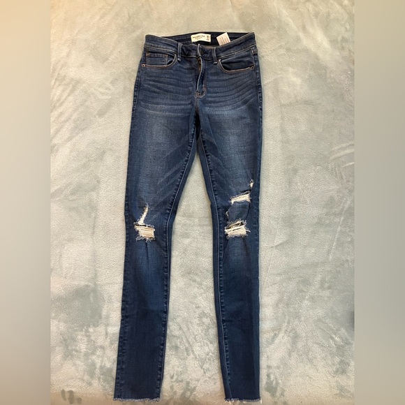 Jeans - Picture 2 of 5